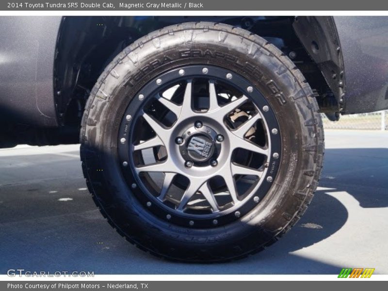 Magnetic Gray Metallic / Black 2014 Toyota Tundra SR5 Double Cab