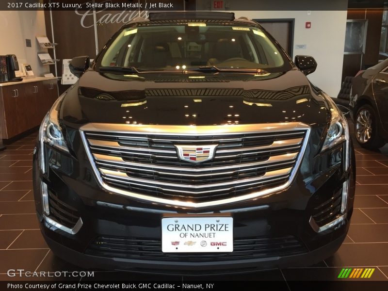Stellar Black Metallic / Jet Black 2017 Cadillac XT5 Luxury