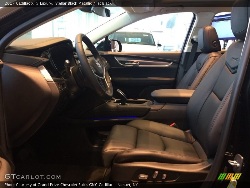 Stellar Black Metallic / Jet Black 2017 Cadillac XT5 Luxury