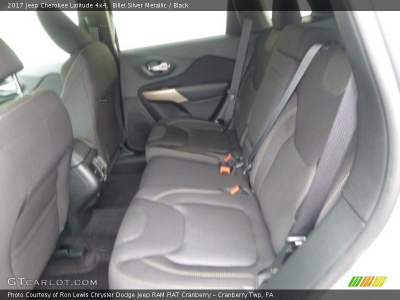 Billet Silver Metallic / Black 2017 Jeep Cherokee Latitude 4x4