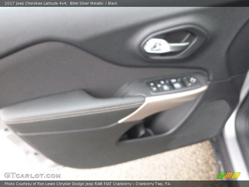 Billet Silver Metallic / Black 2017 Jeep Cherokee Latitude 4x4