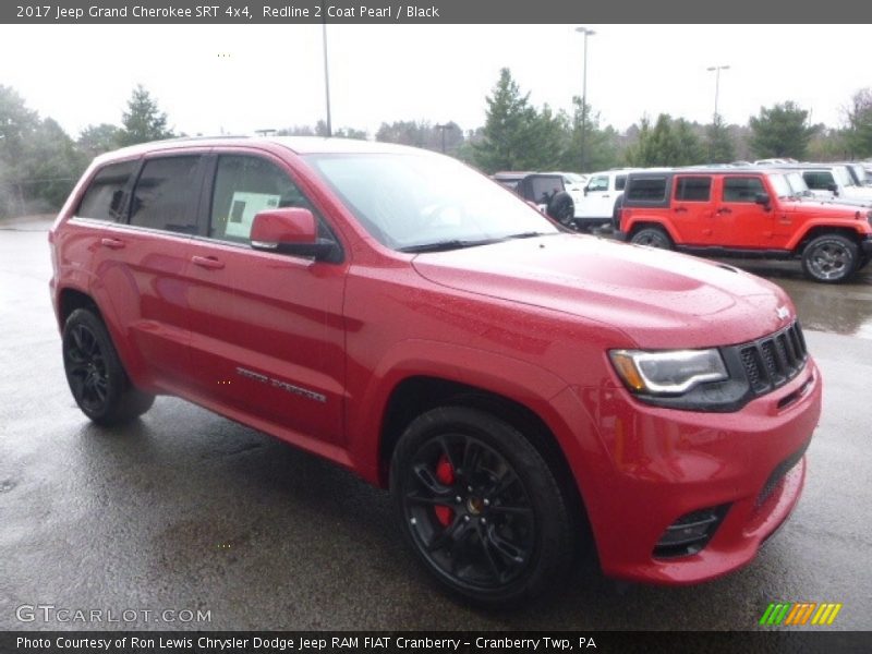 Front 3/4 View of 2017 Grand Cherokee SRT 4x4
