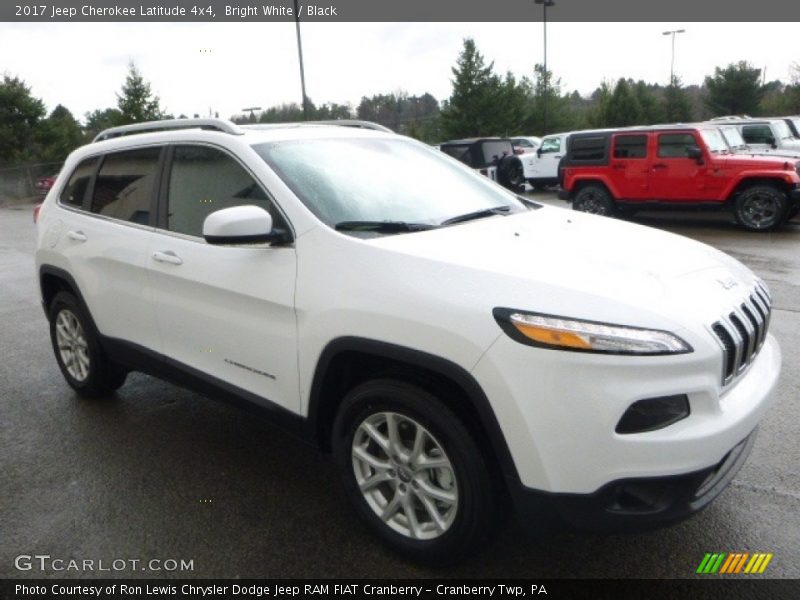 Bright White / Black 2017 Jeep Cherokee Latitude 4x4