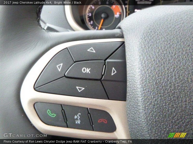Bright White / Black 2017 Jeep Cherokee Latitude 4x4