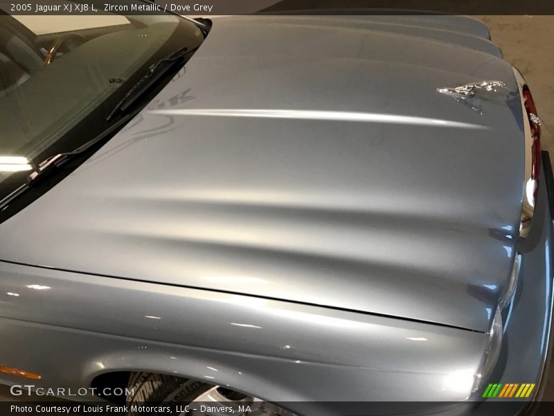 Zircon Metallic / Dove Grey 2005 Jaguar XJ XJ8 L