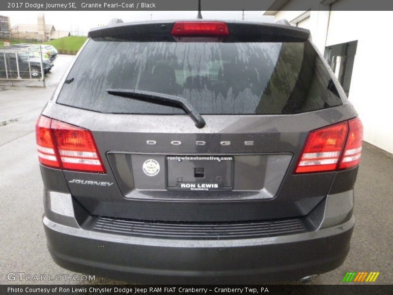 Granite Pearl-Coat / Black 2017 Dodge Journey SE