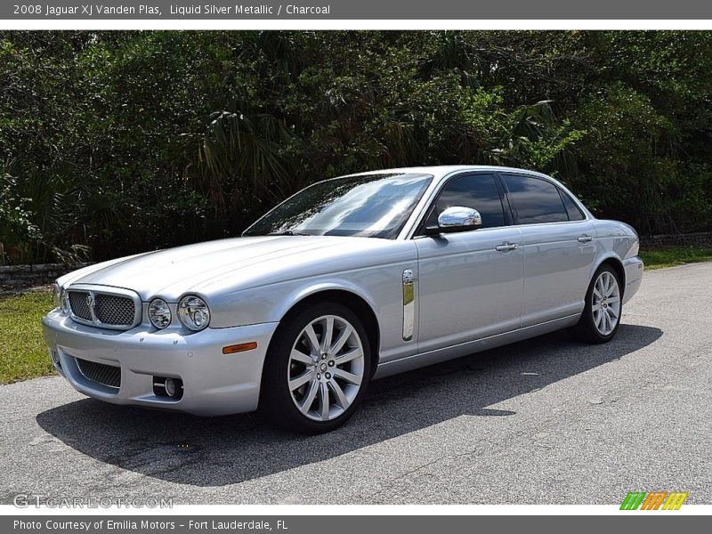 Liquid Silver Metallic / Charcoal 2008 Jaguar XJ Vanden Plas