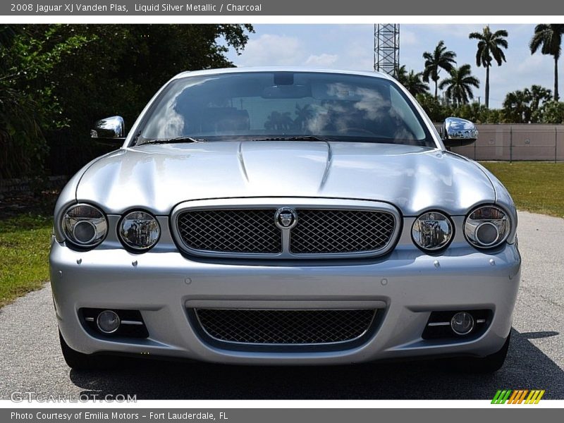 Liquid Silver Metallic / Charcoal 2008 Jaguar XJ Vanden Plas