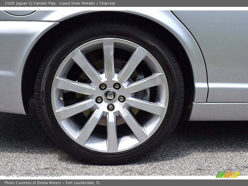 Liquid Silver Metallic / Charcoal 2008 Jaguar XJ Vanden Plas