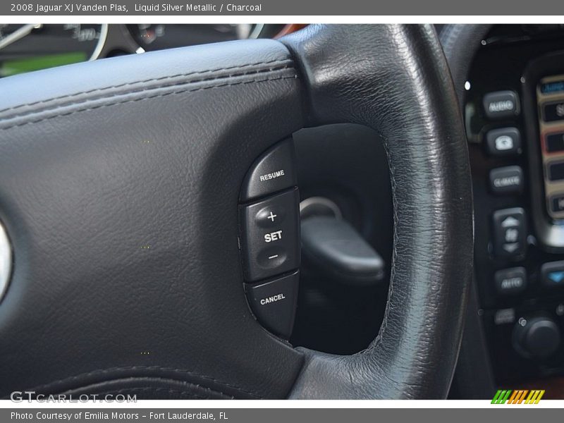 Controls of 2008 XJ Vanden Plas