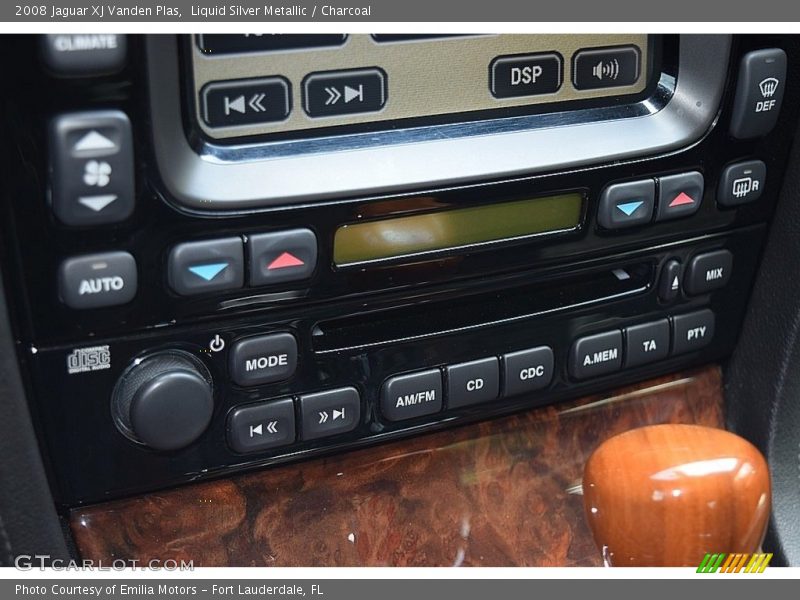 Controls of 2008 XJ Vanden Plas