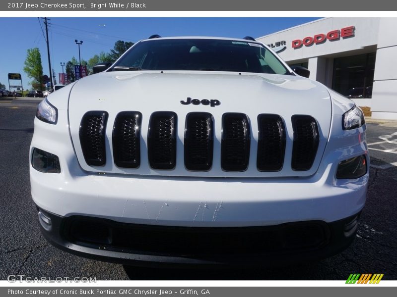 Bright White / Black 2017 Jeep Cherokee Sport