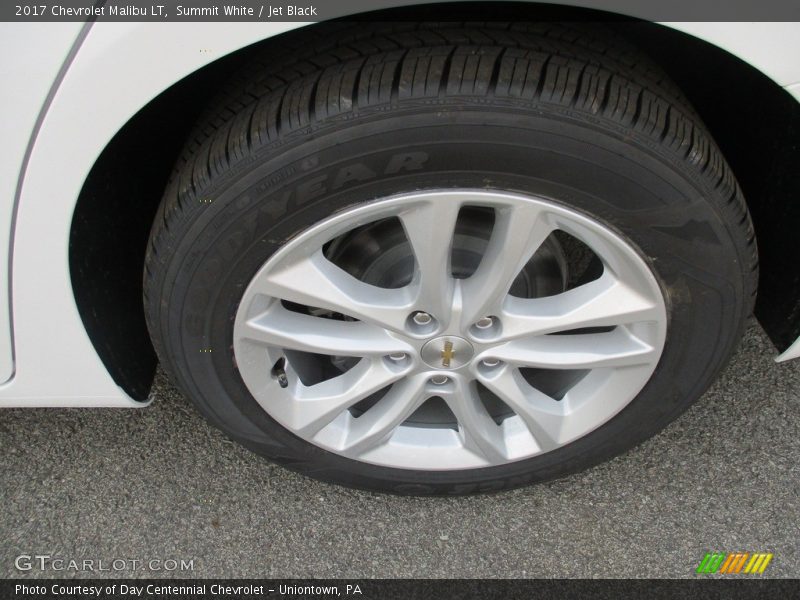 Summit White / Jet Black 2017 Chevrolet Malibu LT