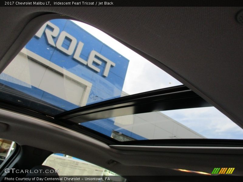 Iridescent Pearl Tricoat / Jet Black 2017 Chevrolet Malibu LT
