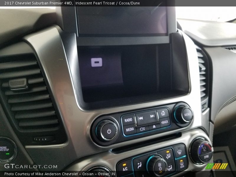 Iridescent Pearl Tricoat / Cocoa/Dune 2017 Chevrolet Suburban Premier 4WD