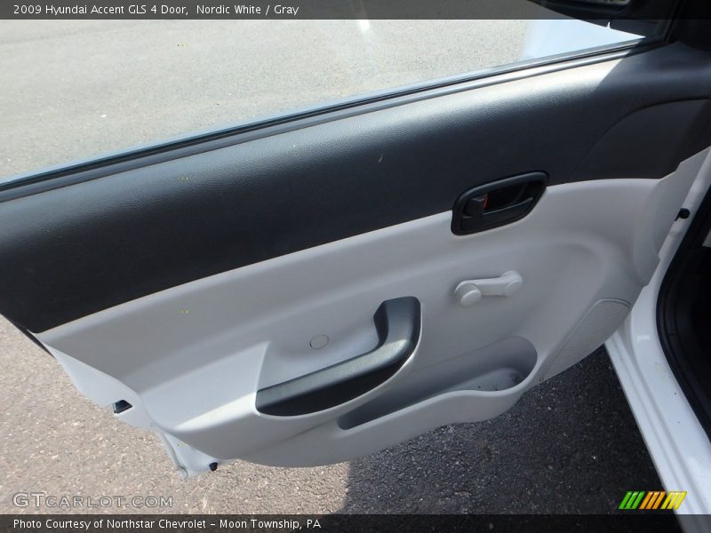 Nordic White / Gray 2009 Hyundai Accent GLS 4 Door