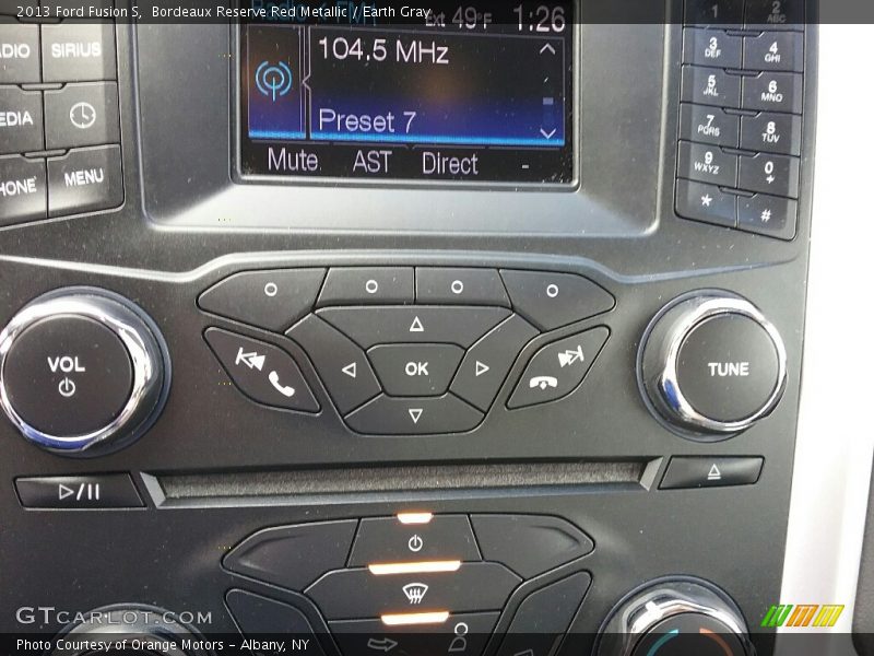 Bordeaux Reserve Red Metallic / Earth Gray 2013 Ford Fusion S