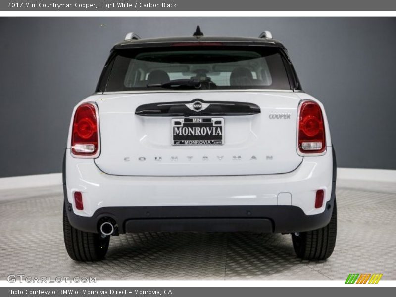 Light White / Carbon Black 2017 Mini Countryman Cooper