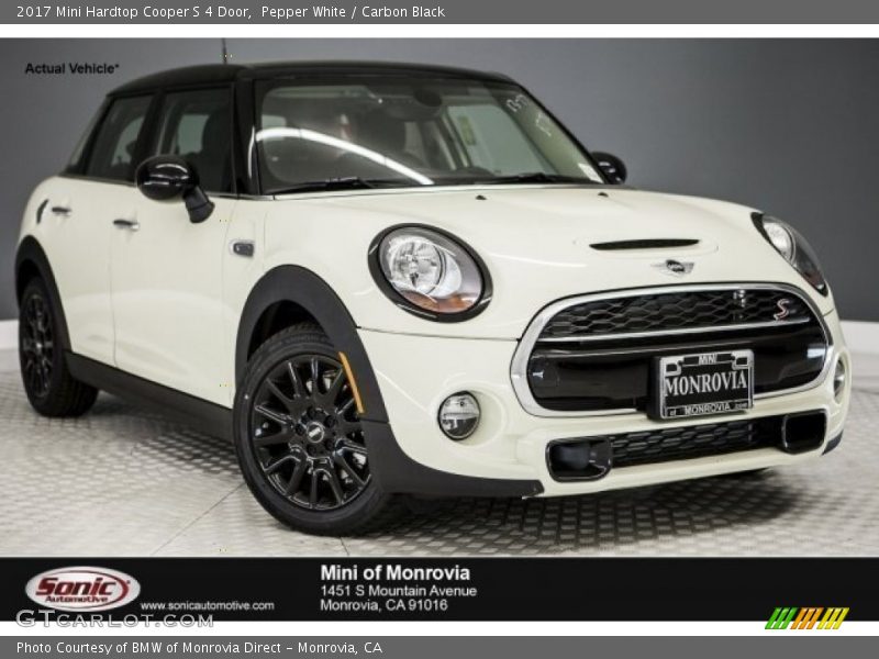 Pepper White / Carbon Black 2017 Mini Hardtop Cooper S 4 Door