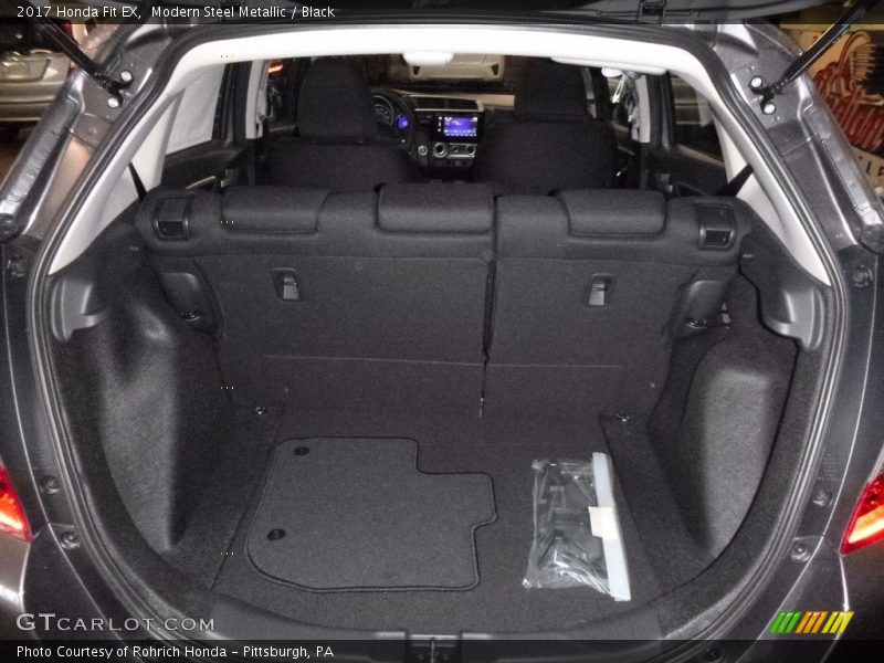 Modern Steel Metallic / Black 2017 Honda Fit EX