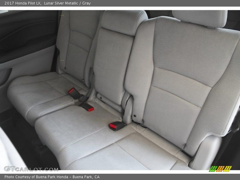 Lunar Silver Metallic / Gray 2017 Honda Pilot LX