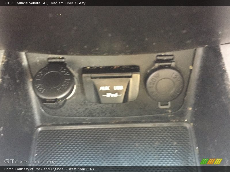 Radiant Silver / Gray 2012 Hyundai Sonata GLS