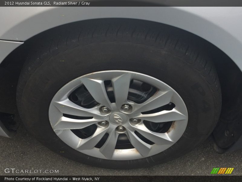 Radiant Silver / Gray 2012 Hyundai Sonata GLS