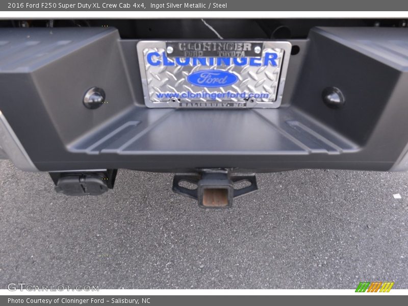 Ingot Silver Metallic / Steel 2016 Ford F250 Super Duty XL Crew Cab 4x4