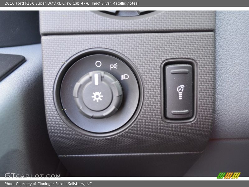 Ingot Silver Metallic / Steel 2016 Ford F250 Super Duty XL Crew Cab 4x4