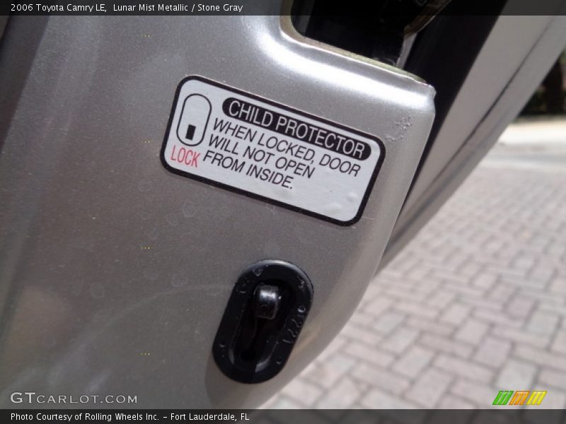 Lunar Mist Metallic / Stone Gray 2006 Toyota Camry LE