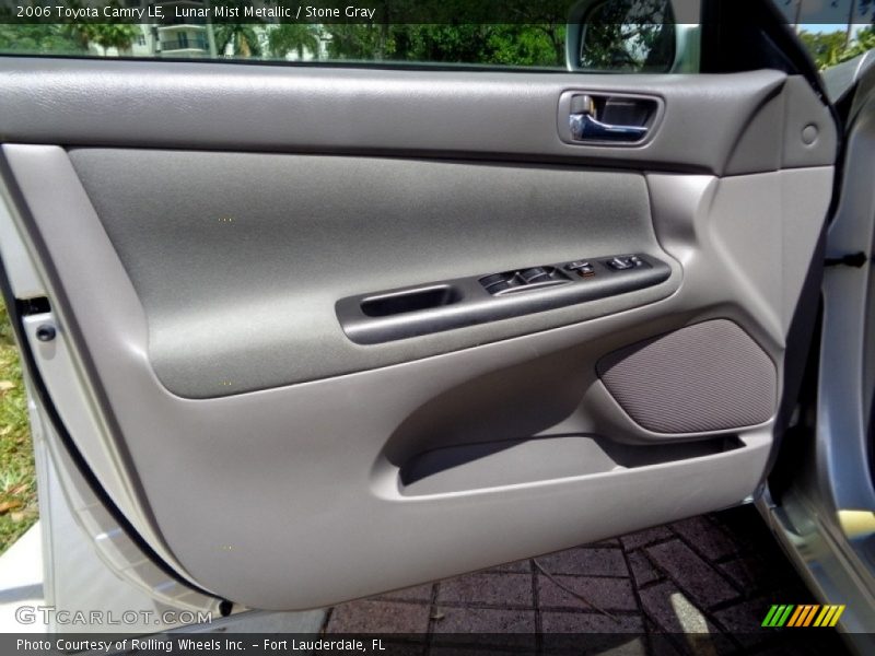 Lunar Mist Metallic / Stone Gray 2006 Toyota Camry LE
