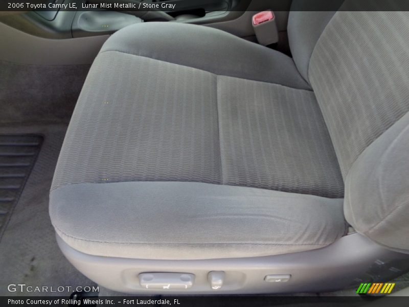 Lunar Mist Metallic / Stone Gray 2006 Toyota Camry LE