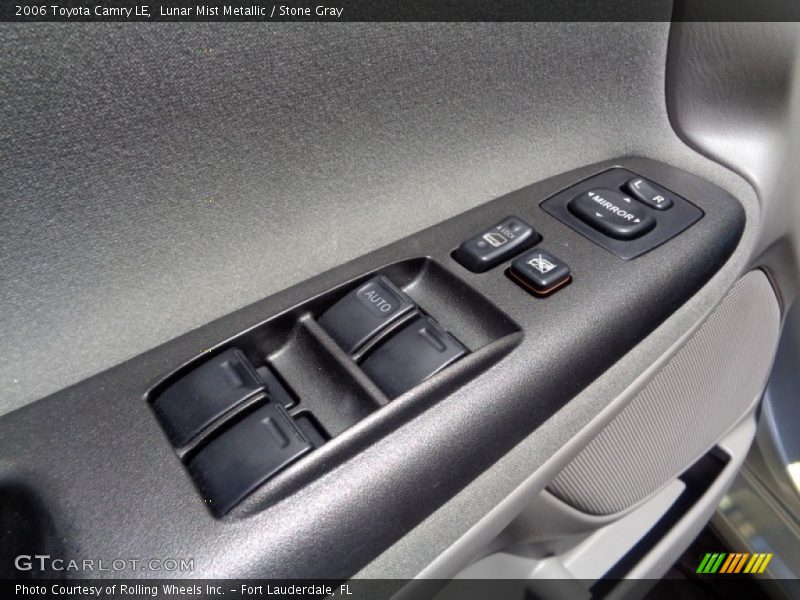 Lunar Mist Metallic / Stone Gray 2006 Toyota Camry LE