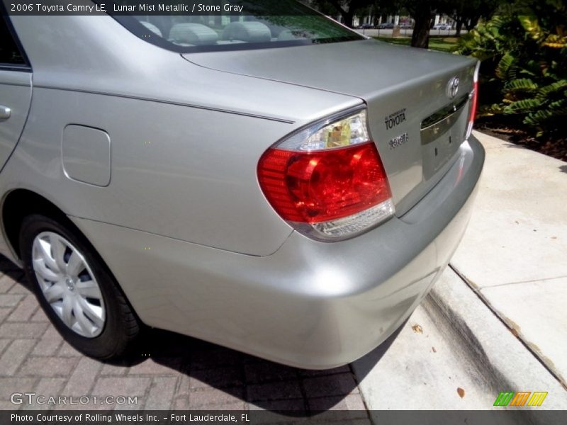 Lunar Mist Metallic / Stone Gray 2006 Toyota Camry LE