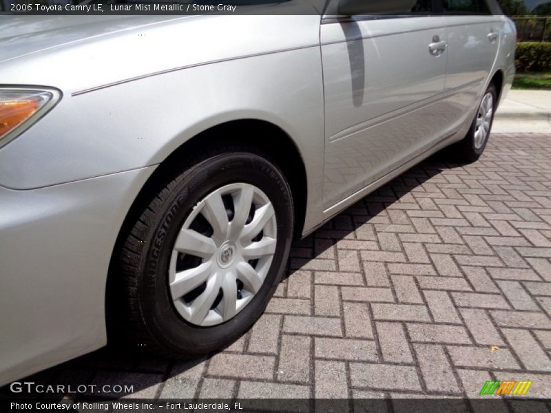 Lunar Mist Metallic / Stone Gray 2006 Toyota Camry LE