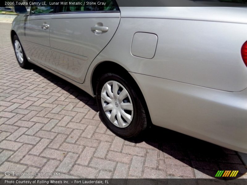 Lunar Mist Metallic / Stone Gray 2006 Toyota Camry LE
