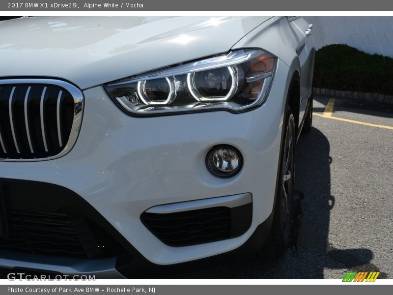 Alpine White / Mocha 2017 BMW X1 xDrive28i