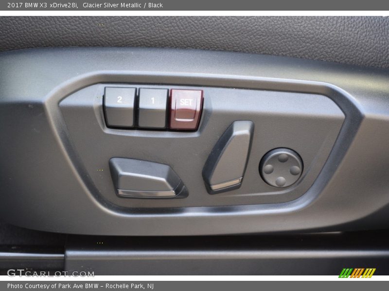 Glacier Silver Metallic / Black 2017 BMW X3 xDrive28i