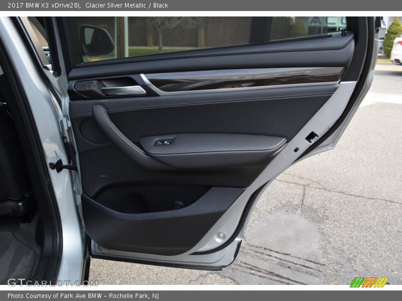 Glacier Silver Metallic / Black 2017 BMW X3 xDrive28i