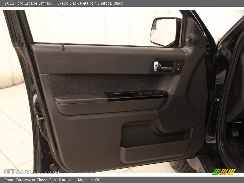 Tuxedo Black Metallic / Charcoal Black 2011 Ford Escape Limited