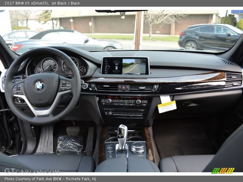 Dashboard of 2017 X5 xDrive35i