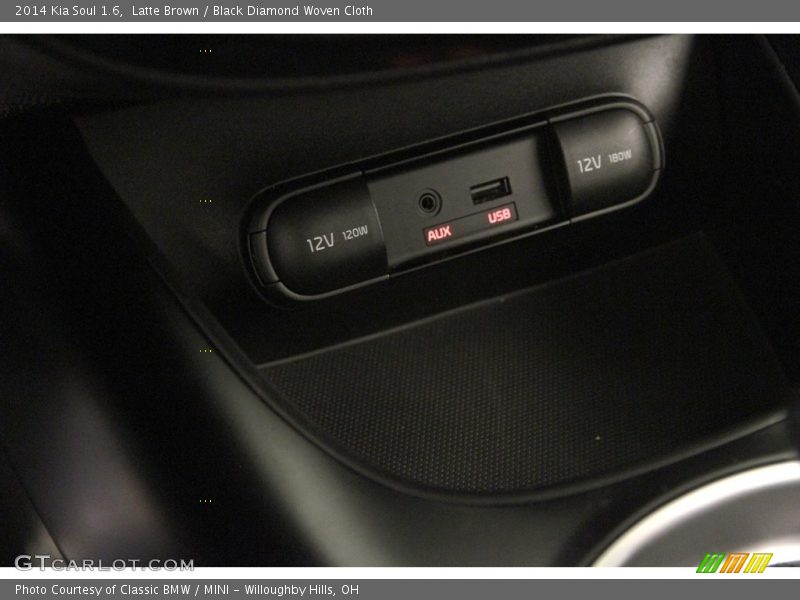 Latte Brown / Black Diamond Woven Cloth 2014 Kia Soul 1.6