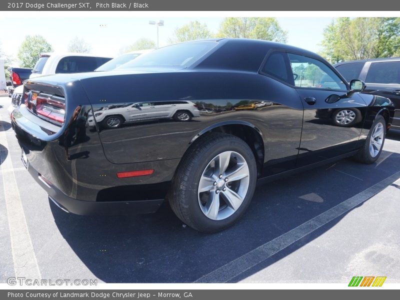 Pitch Black / Black 2017 Dodge Challenger SXT