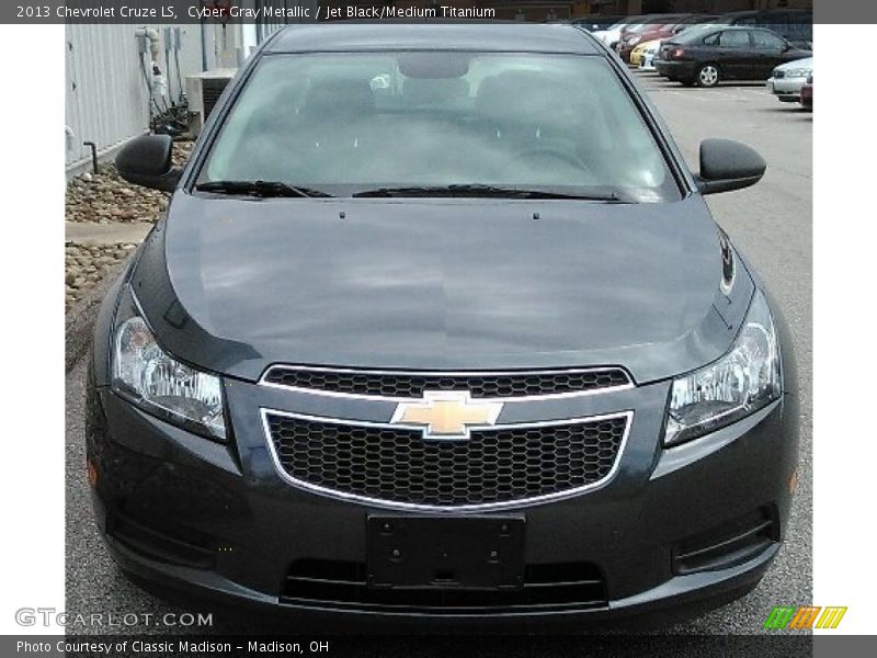 Cyber Gray Metallic / Jet Black/Medium Titanium 2013 Chevrolet Cruze LS