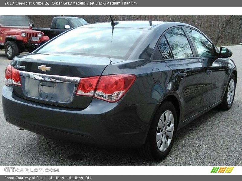 Cyber Gray Metallic / Jet Black/Medium Titanium 2013 Chevrolet Cruze LS