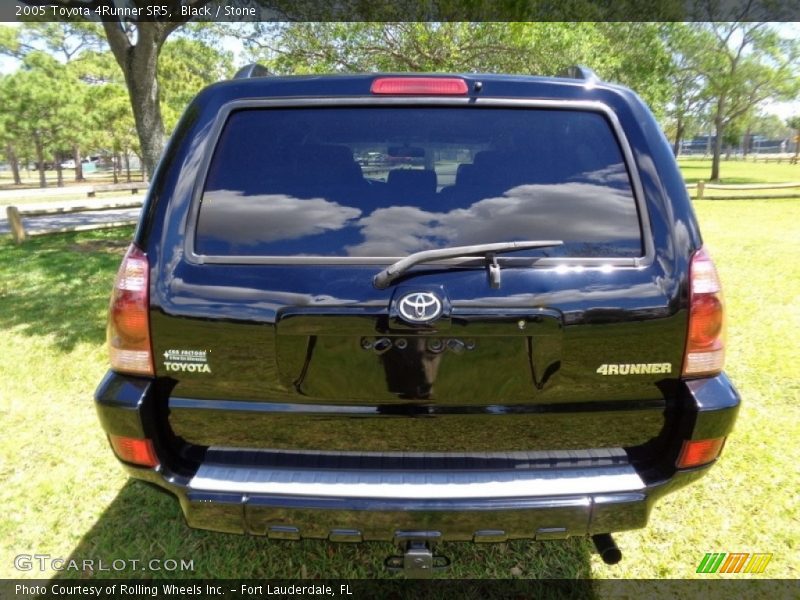 Black / Stone 2005 Toyota 4Runner SR5