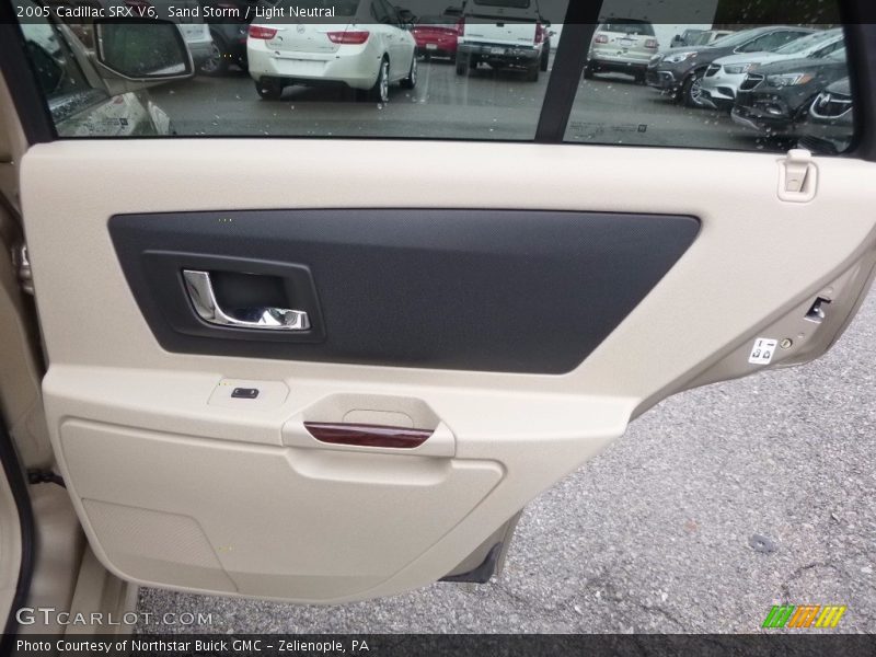 Sand Storm / Light Neutral 2005 Cadillac SRX V6