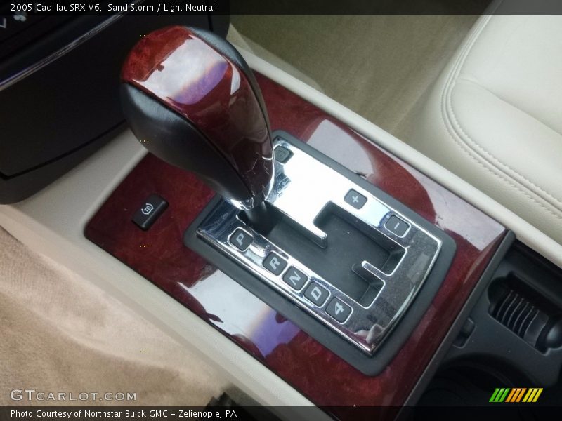 Sand Storm / Light Neutral 2005 Cadillac SRX V6