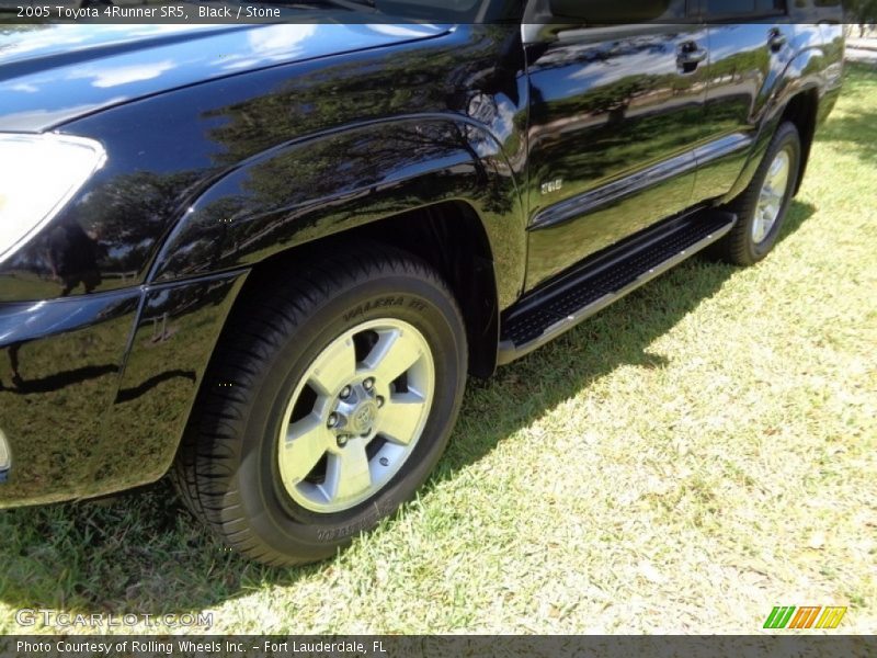 Black / Stone 2005 Toyota 4Runner SR5