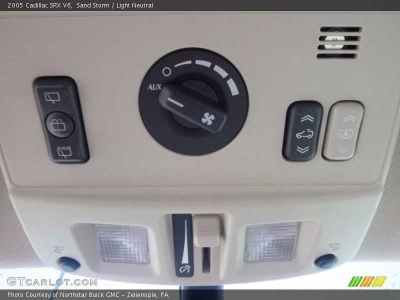 Sand Storm / Light Neutral 2005 Cadillac SRX V6